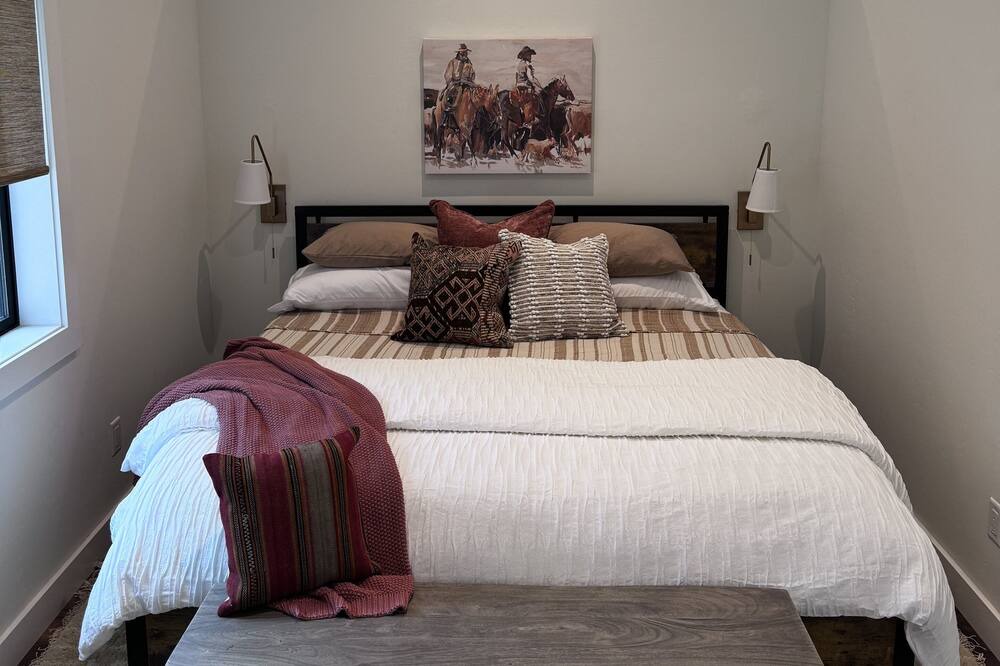 Photo of Bedroom in Fort Klamath