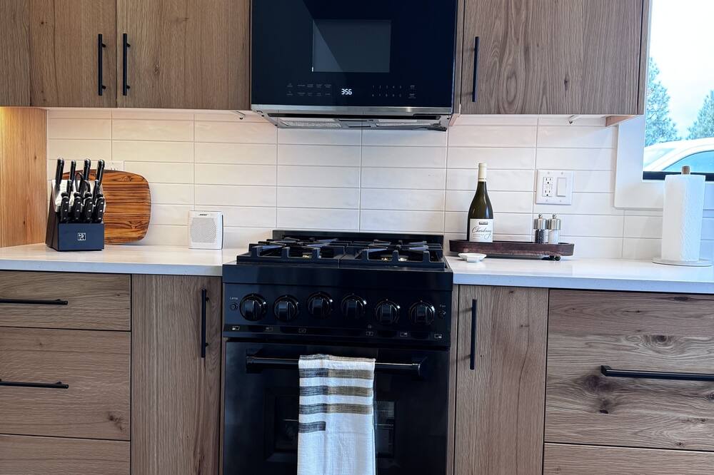 Photo of Kitchen in Fort Klamath