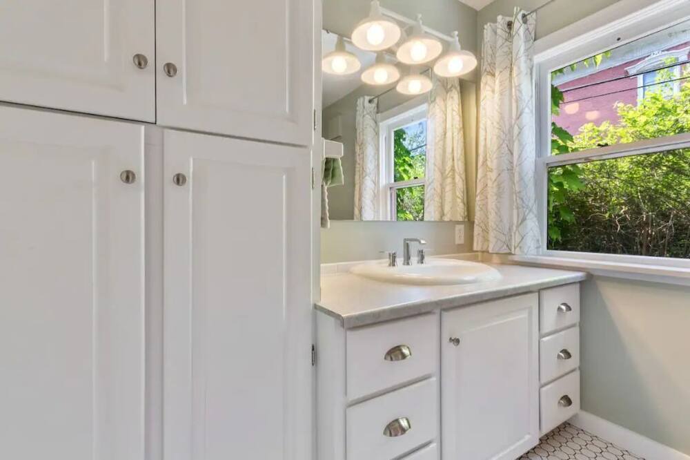 Photo of Bathroom in North End