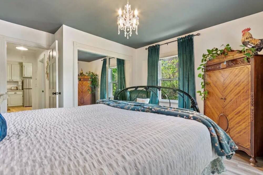 Photo of Bedroom in North End