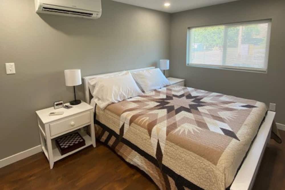 Photo of Bedroom in Huntington