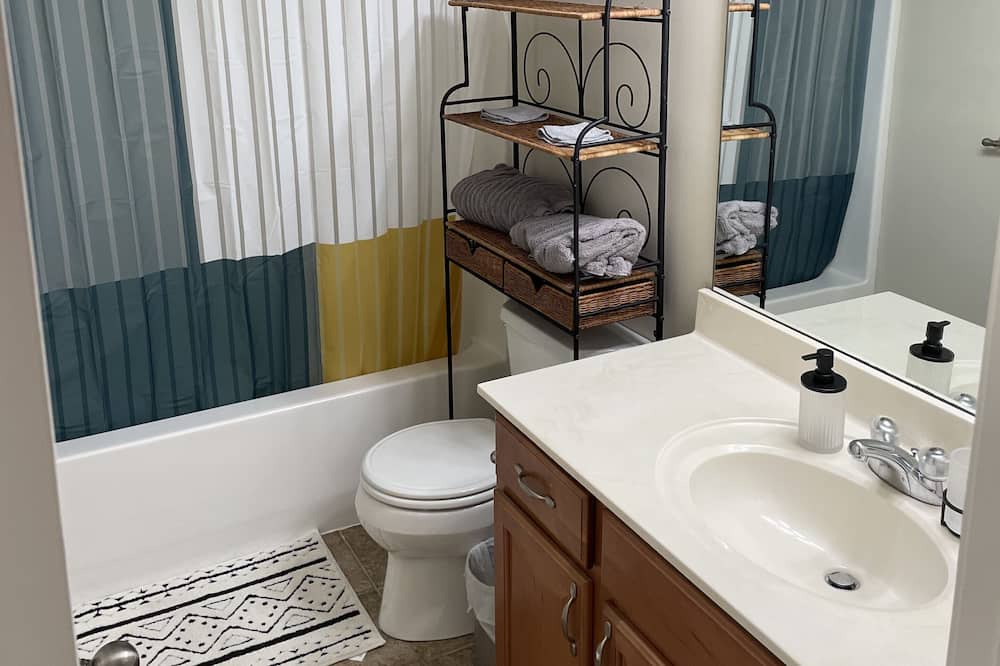 Photo of Bathroom in Marion