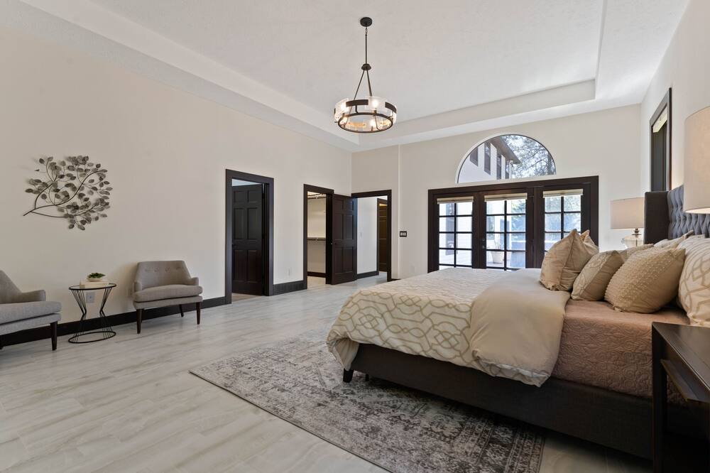 Photo of Bedroom in Colbert
