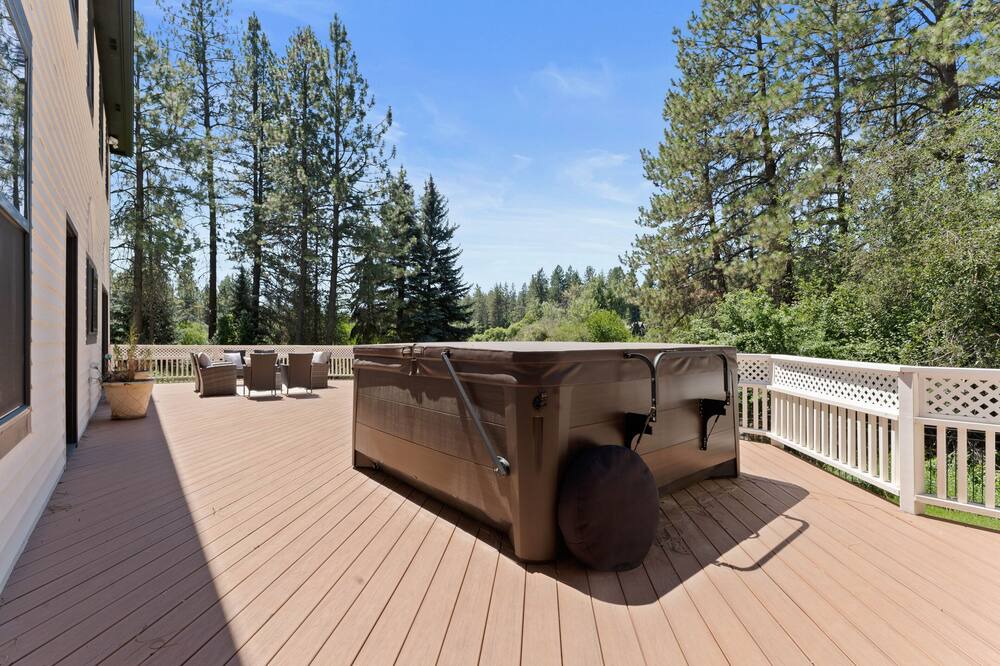 Photo of Outdoor in Colbert