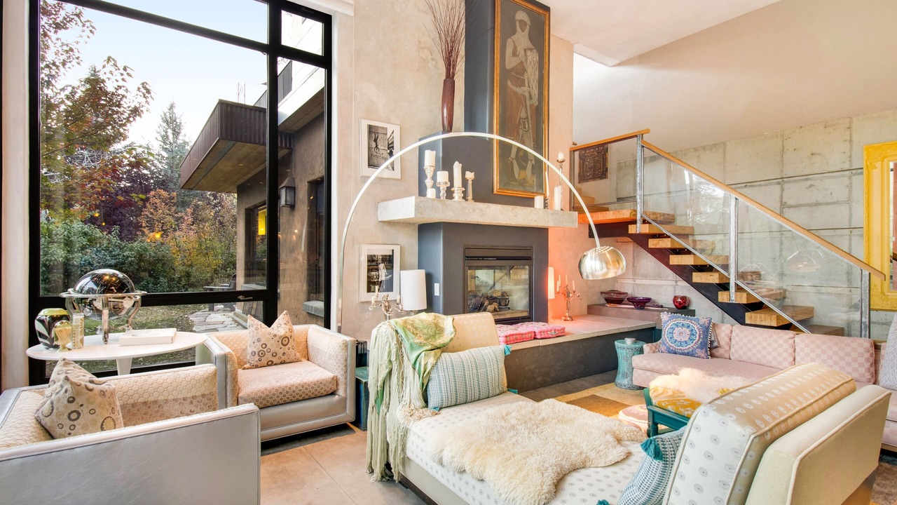 Photo of Livingroom in Hailey