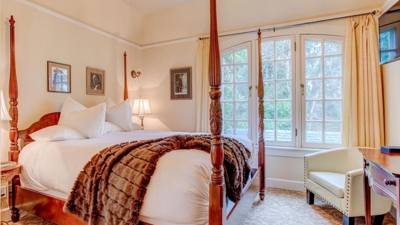 Photo of Bedroom in Irvington