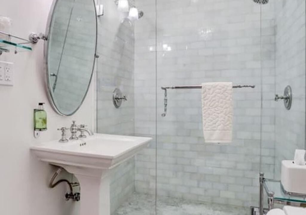 Photo of Bathroom in Irvington