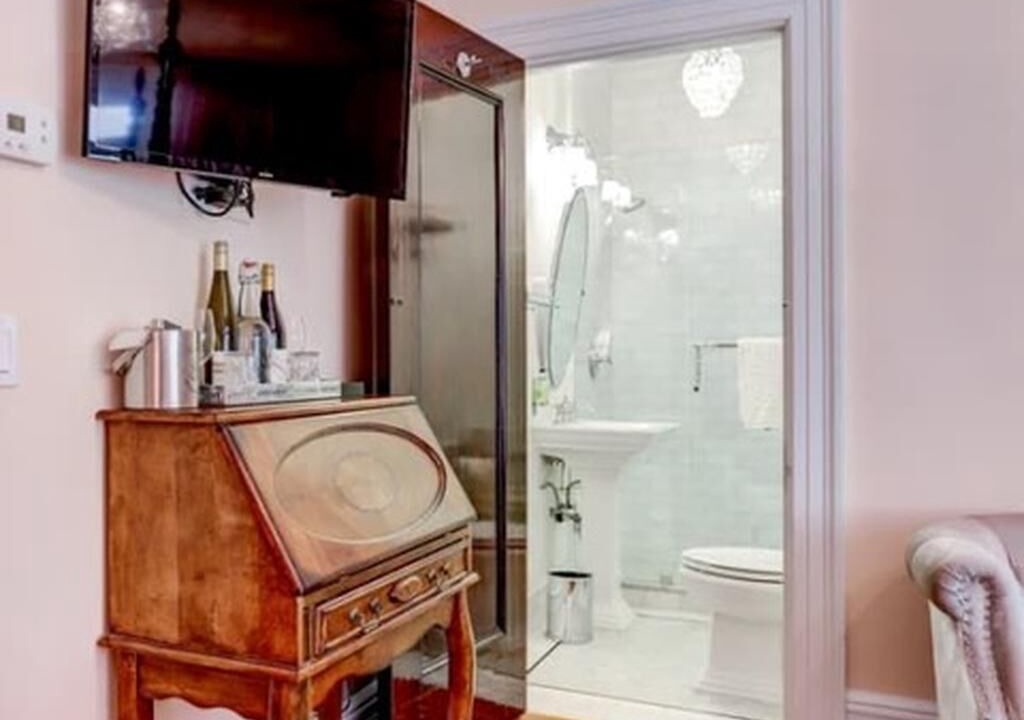 Photo of Bathroom in Irvington