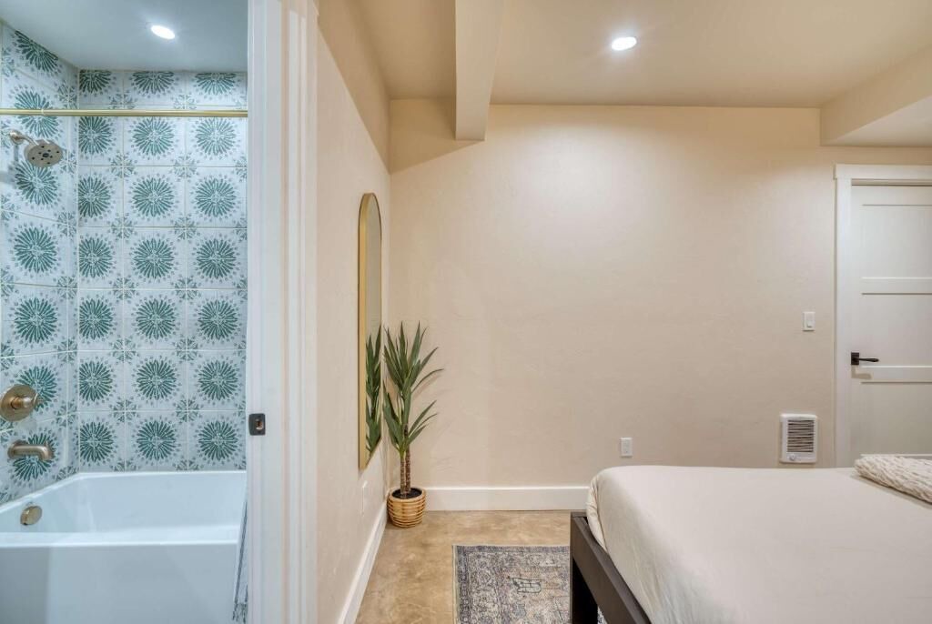 Photo of Bathroom in Mississippi District