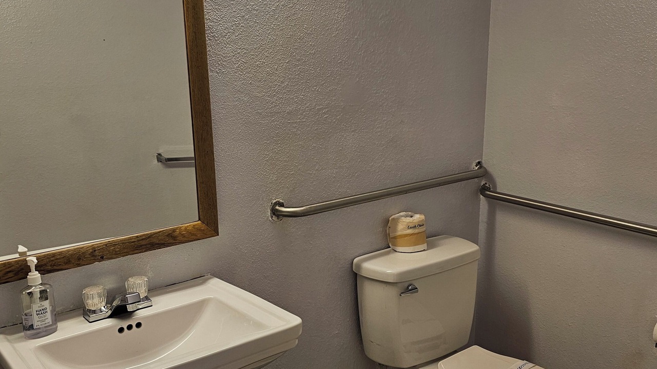 Photo of Bathroom in Sumner