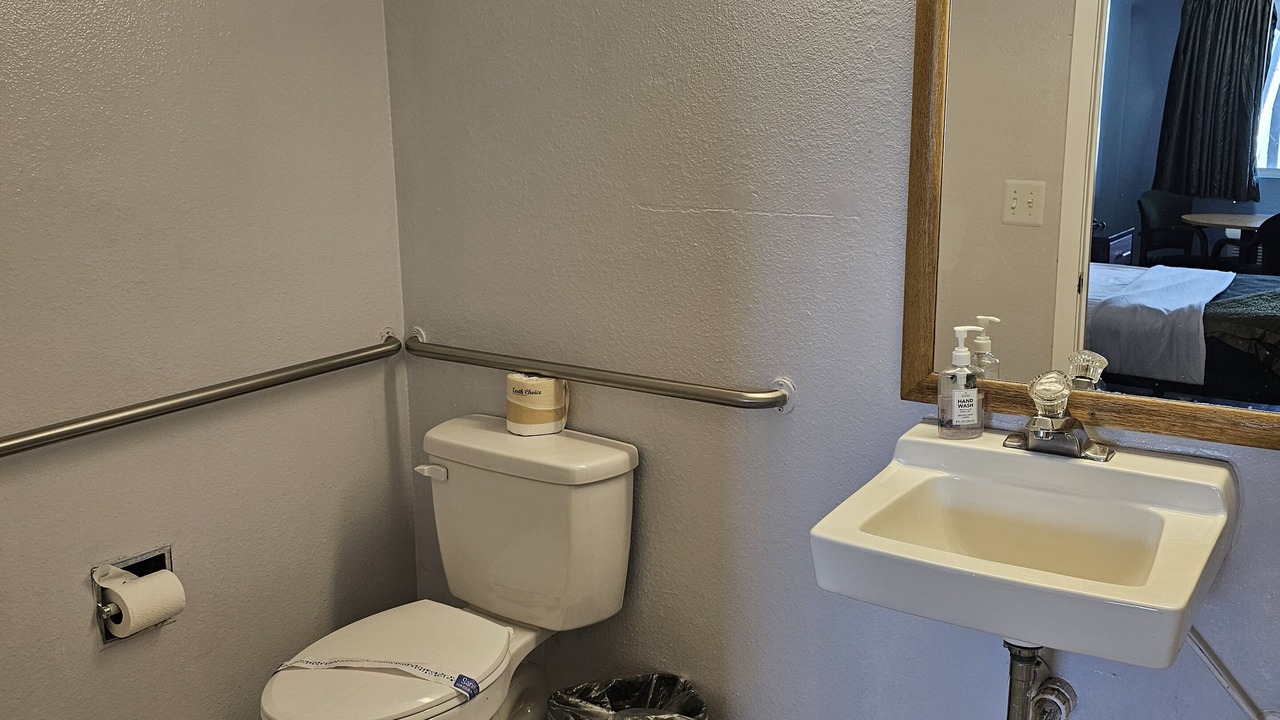 Photo of Bathroom in Sumner