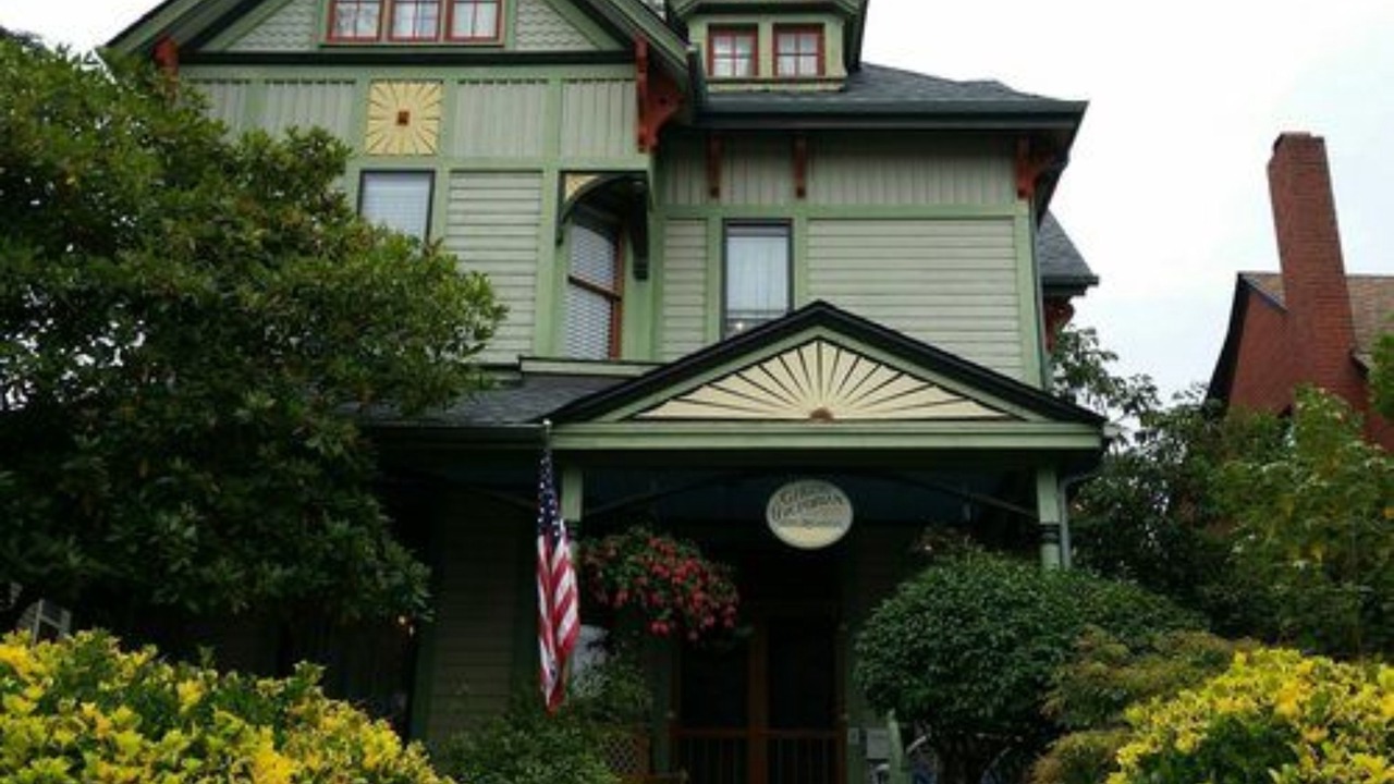 Photo of Buildings in North End
