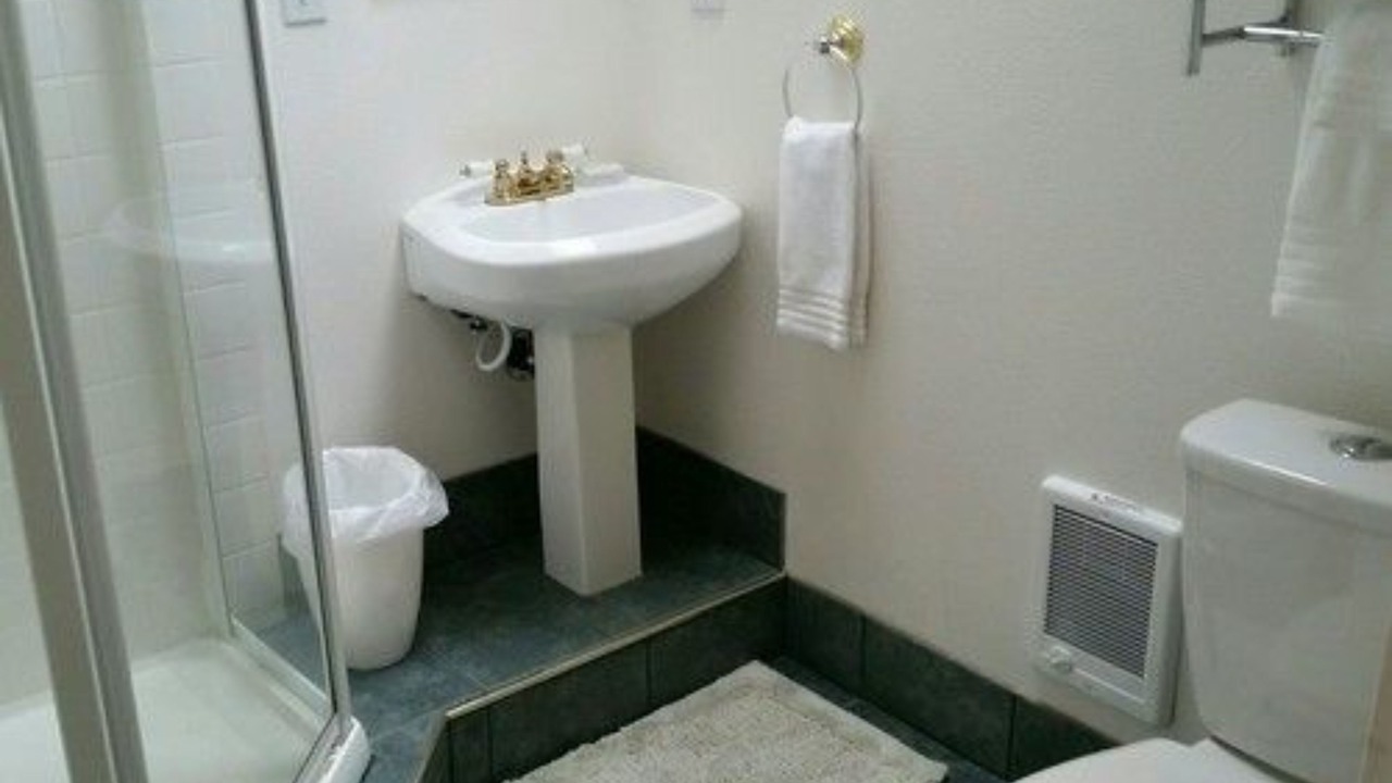 Photo of Bathroom in North End