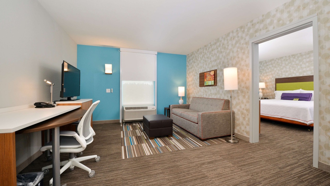 Photo of Livingroom in Dupont
