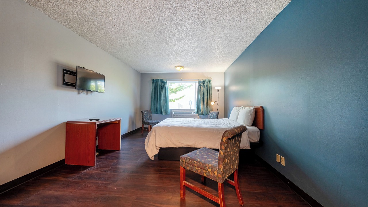 Photo of Bedroom in Powellhurst-Gilbert