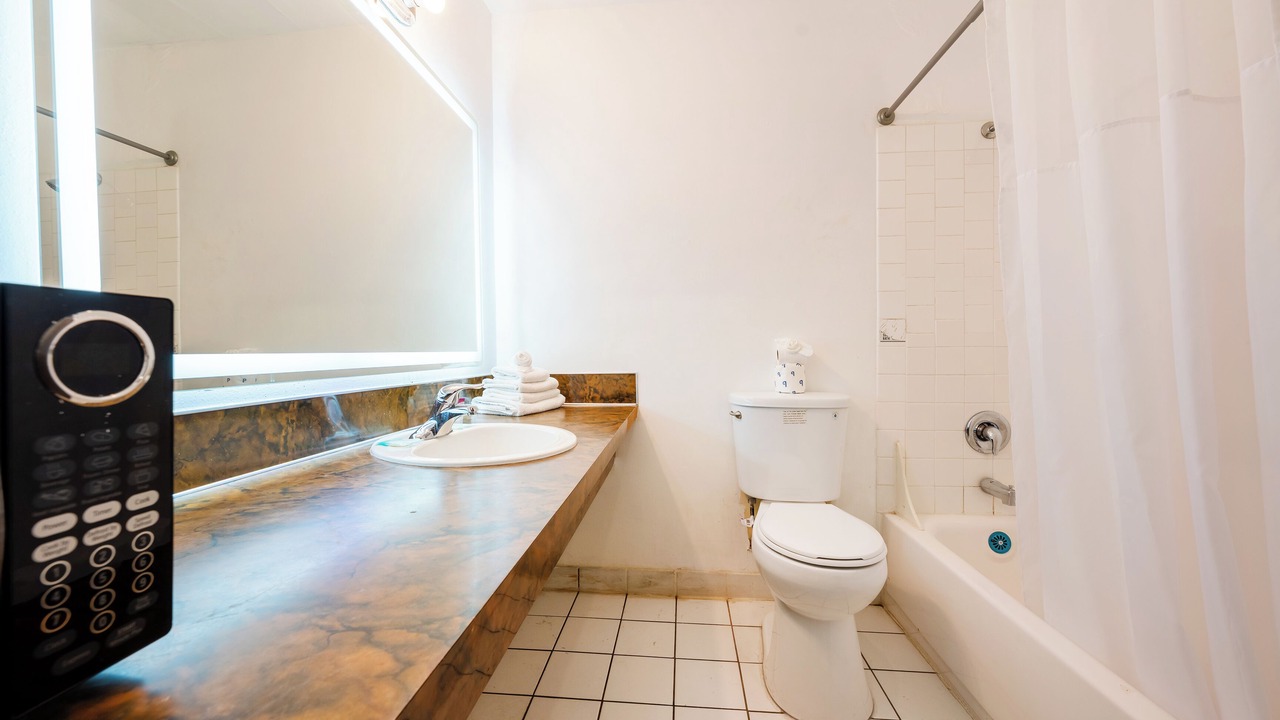 Photo of Bathroom in Powellhurst-Gilbert