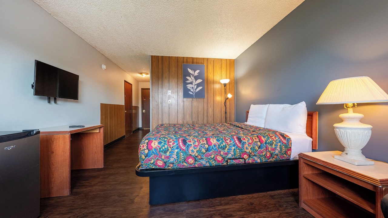 Photo of Bedroom in Powellhurst-Gilbert