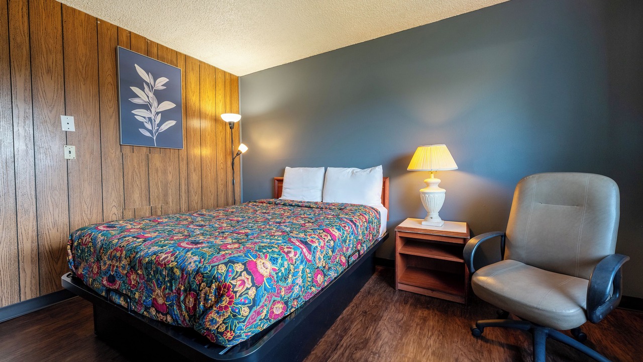 Photo of Bedroom in Powellhurst-Gilbert