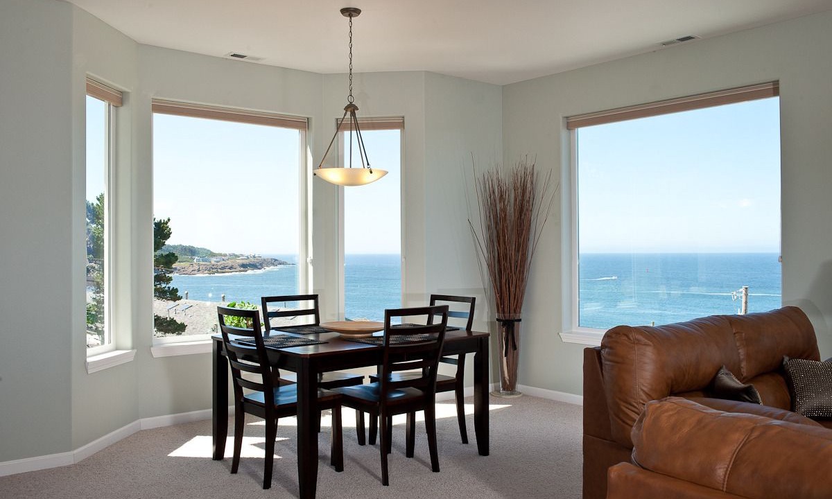 Photo of Livingroom in Depoe Bay