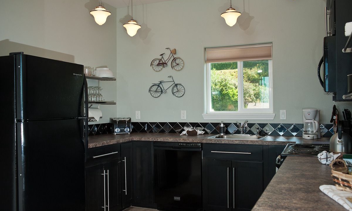 Photo of Kitchen in Depoe Bay
