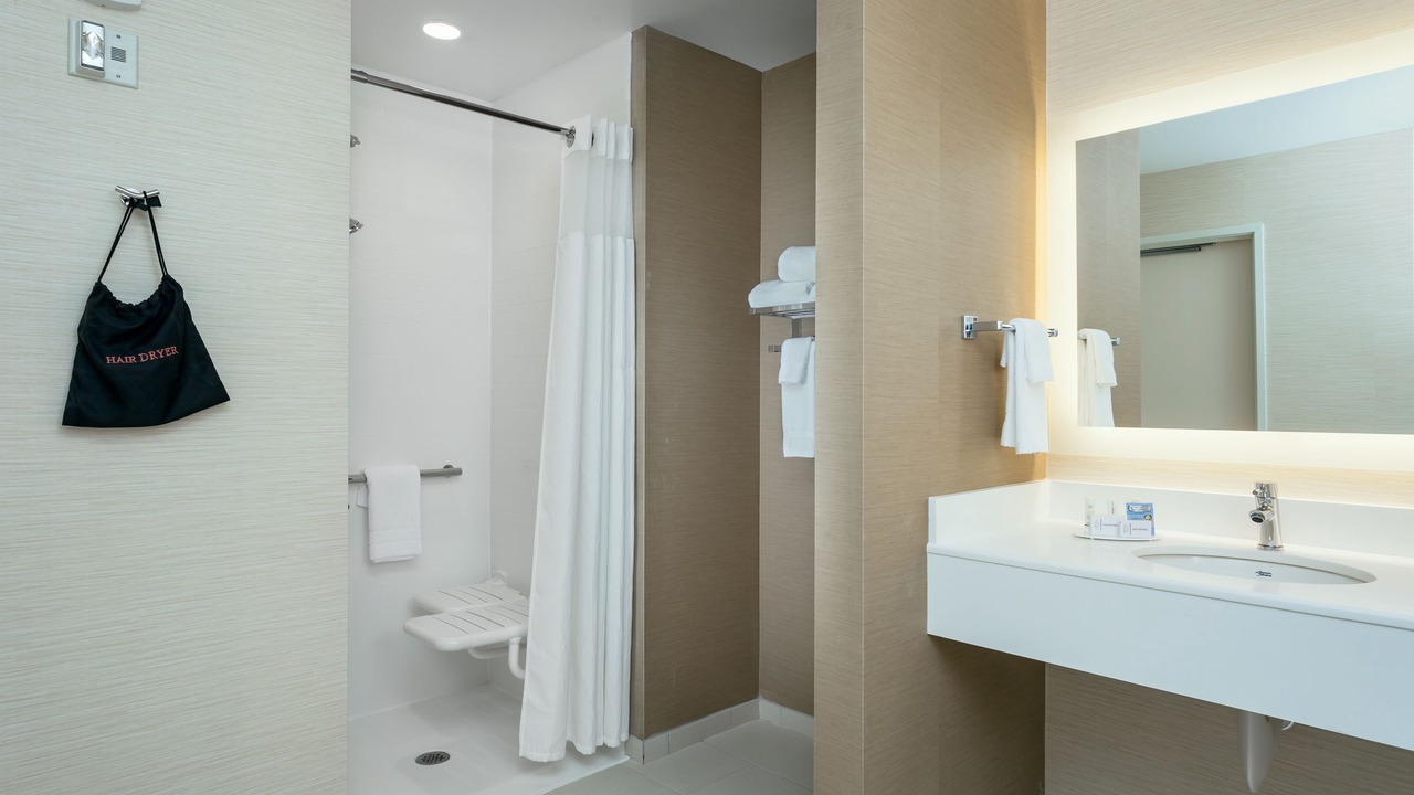 Photo of Bathroom in Dupont