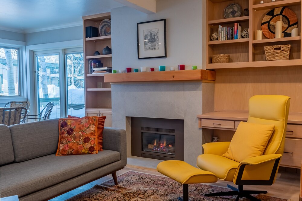 Photo of Livingroom in Warm Springs