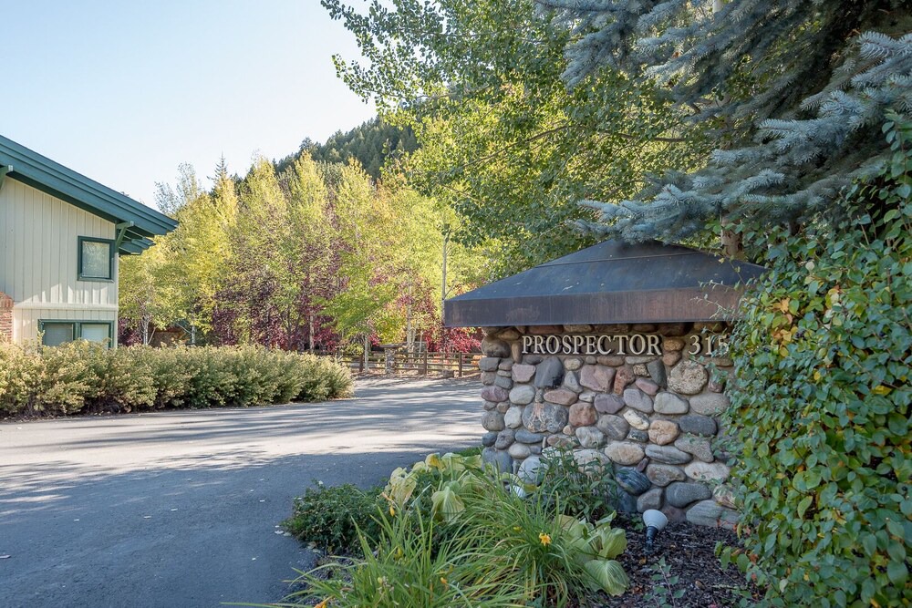 Photo of Outdoor in Warm Springs
