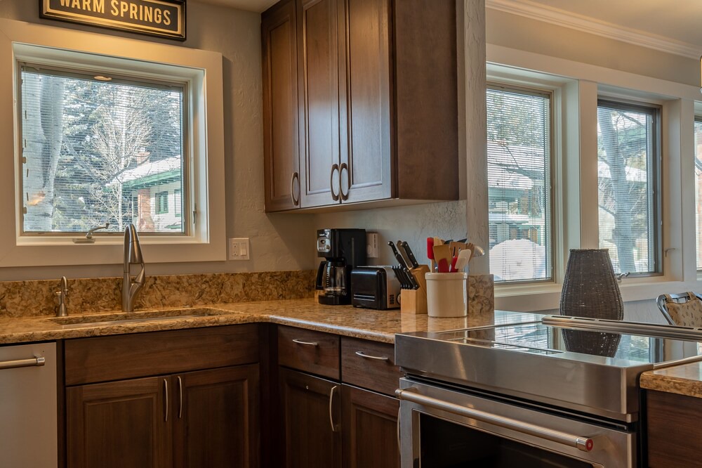 Photo of Kitchen in Warm Springs