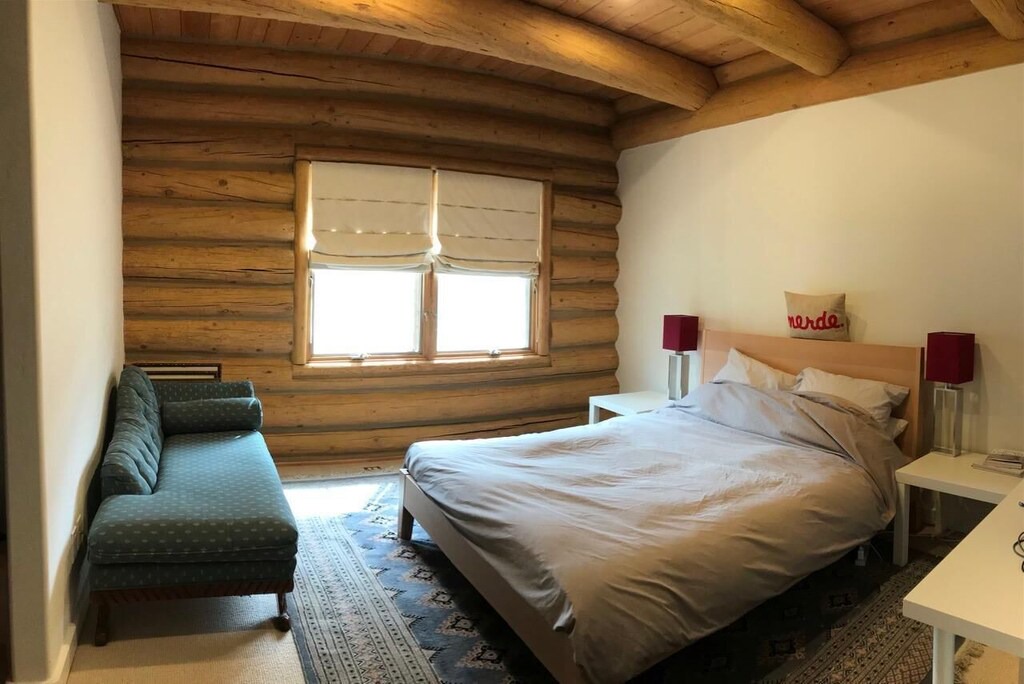 Photo of Bedroom in Warm Springs