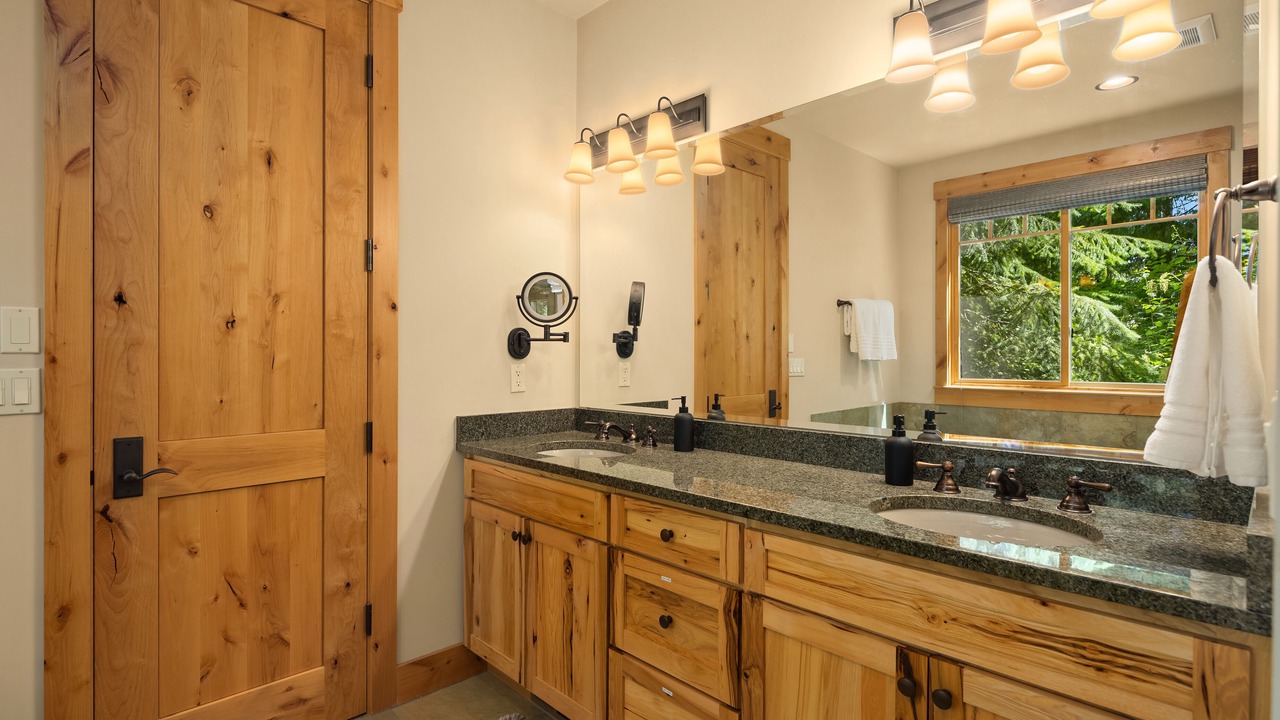 Photo of Bathroom in Cle Elum