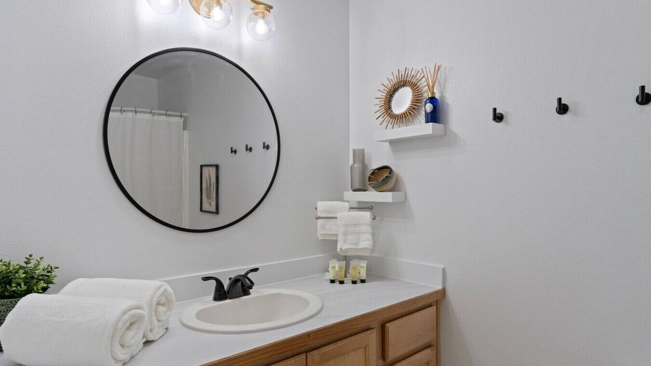 Photo of Bathroom in Oregon Water Wonderland