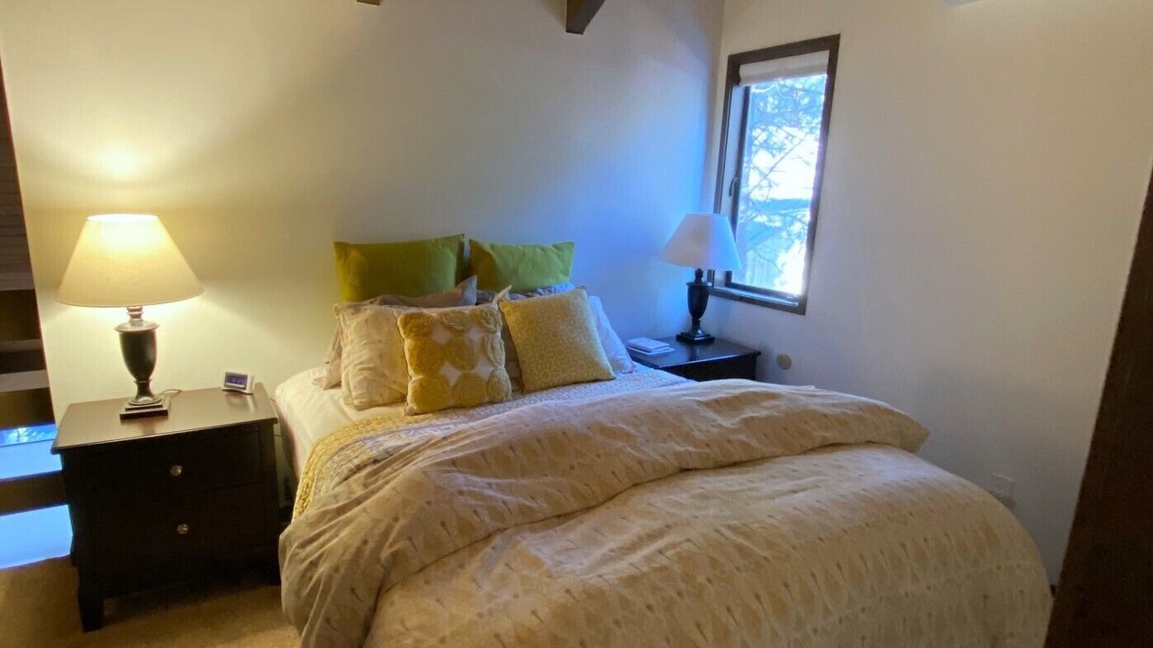 Photo of Bedroom in Black Butte Ranch