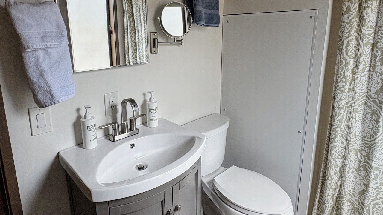 Photo of Bathroom in Black Butte Ranch