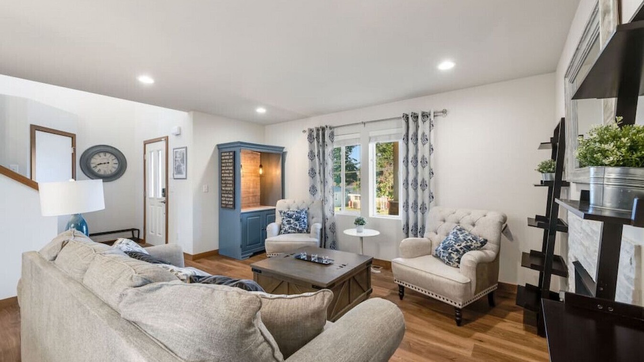 Photo of Livingroom in Central Tacoma