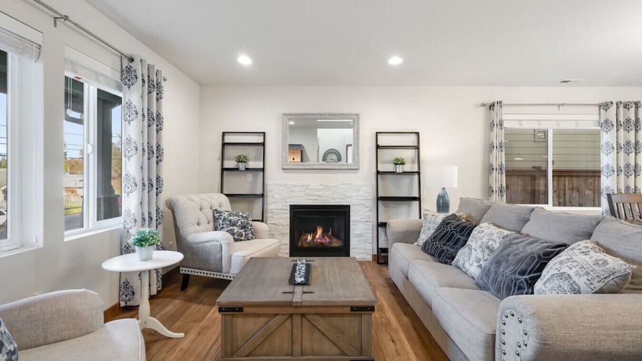 Photo of Livingroom in Central Tacoma