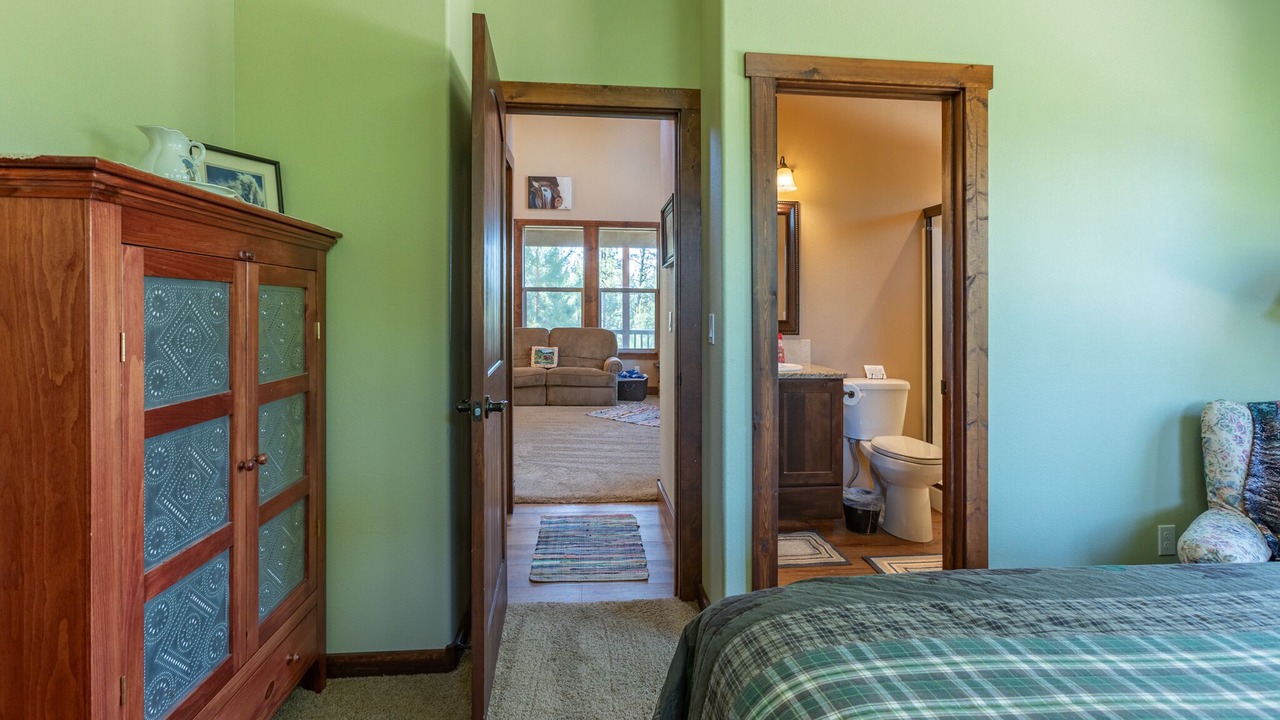 Photo of Bedroom in Cascade