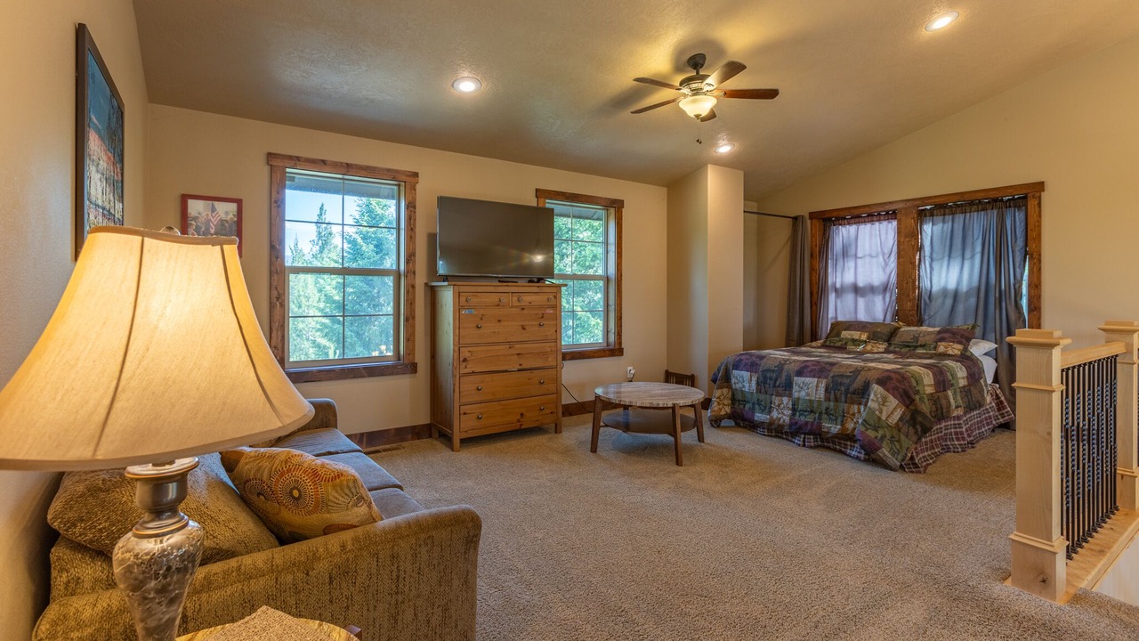 Photo of Bedroom in Cascade