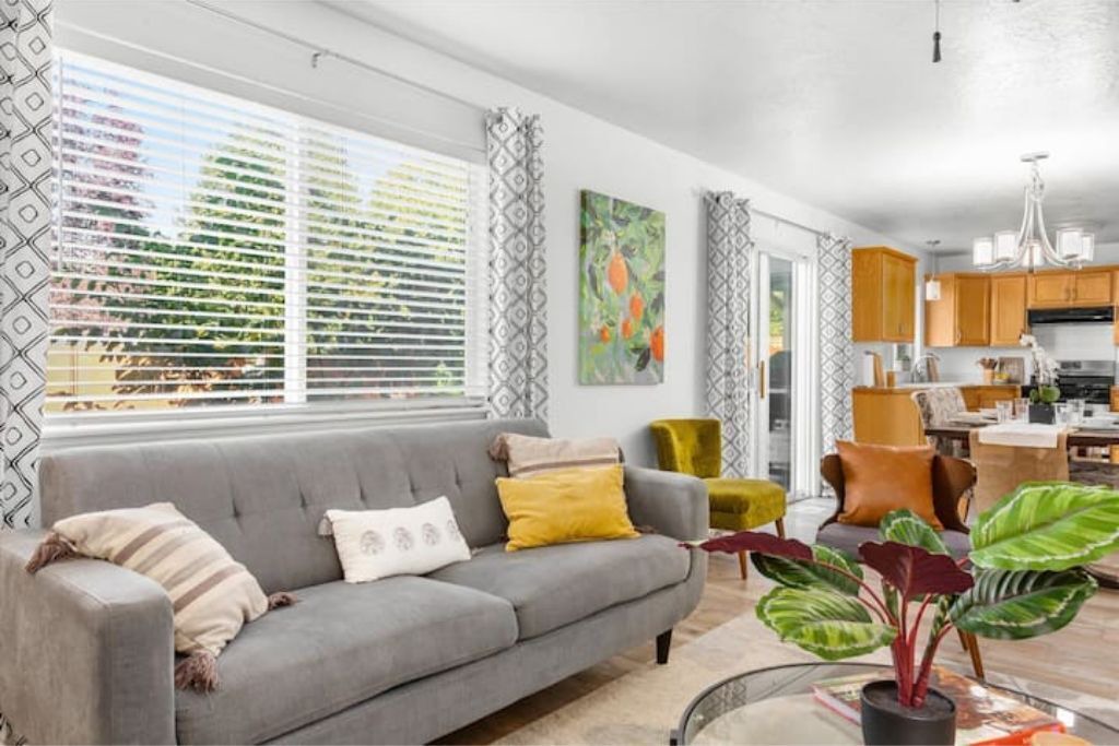Photo of Livingroom in Eagle