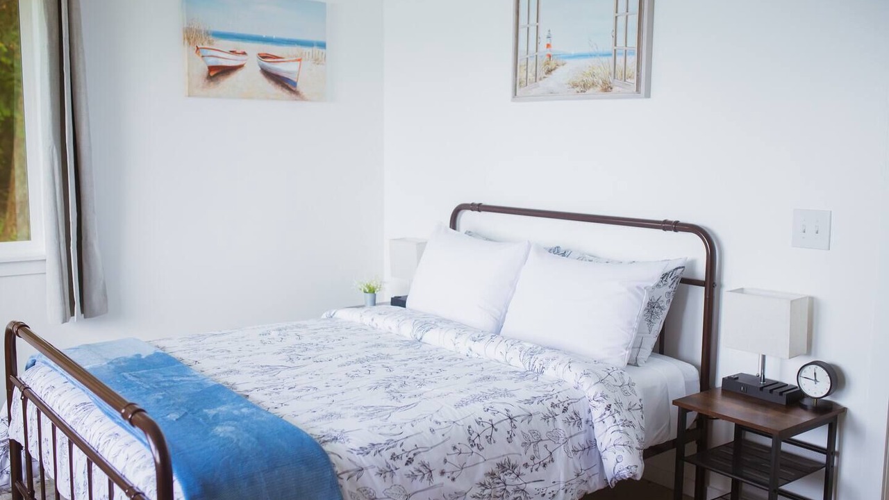 Photo of Bedroom in Lummi Island