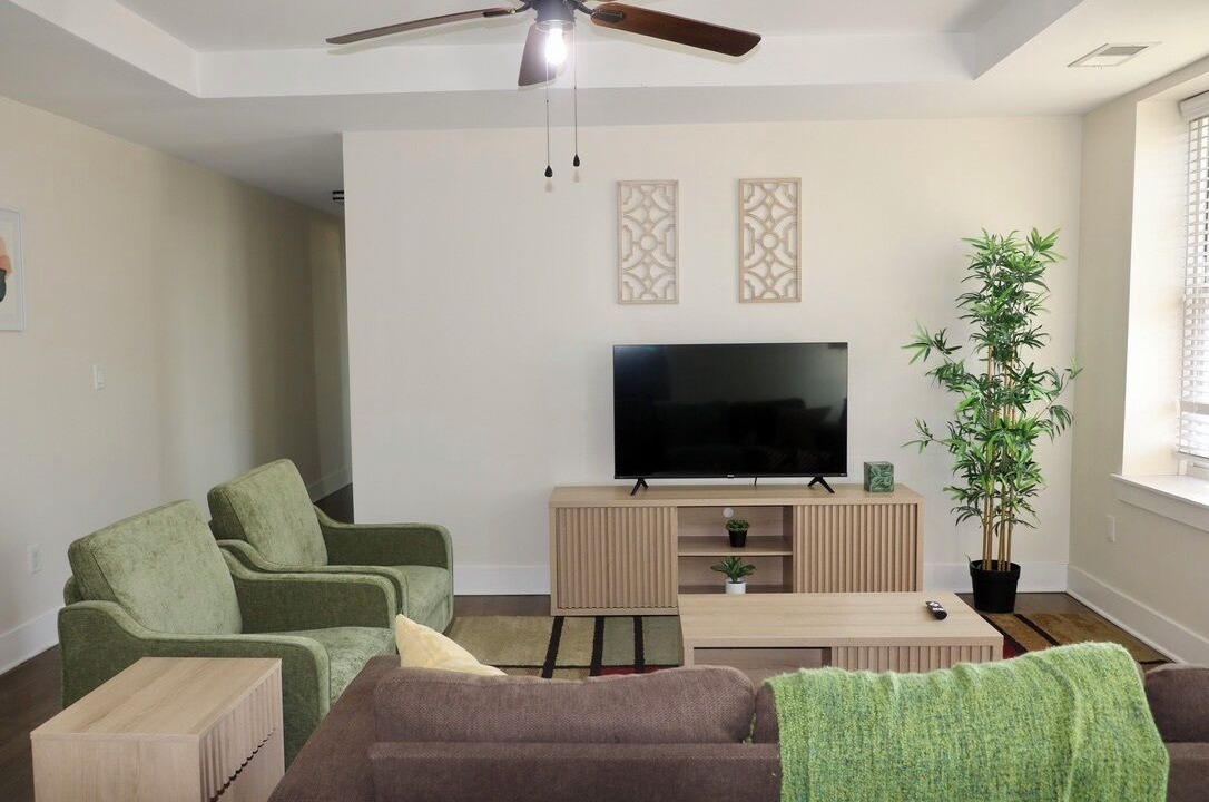 Photo of Livingroom in Midtown