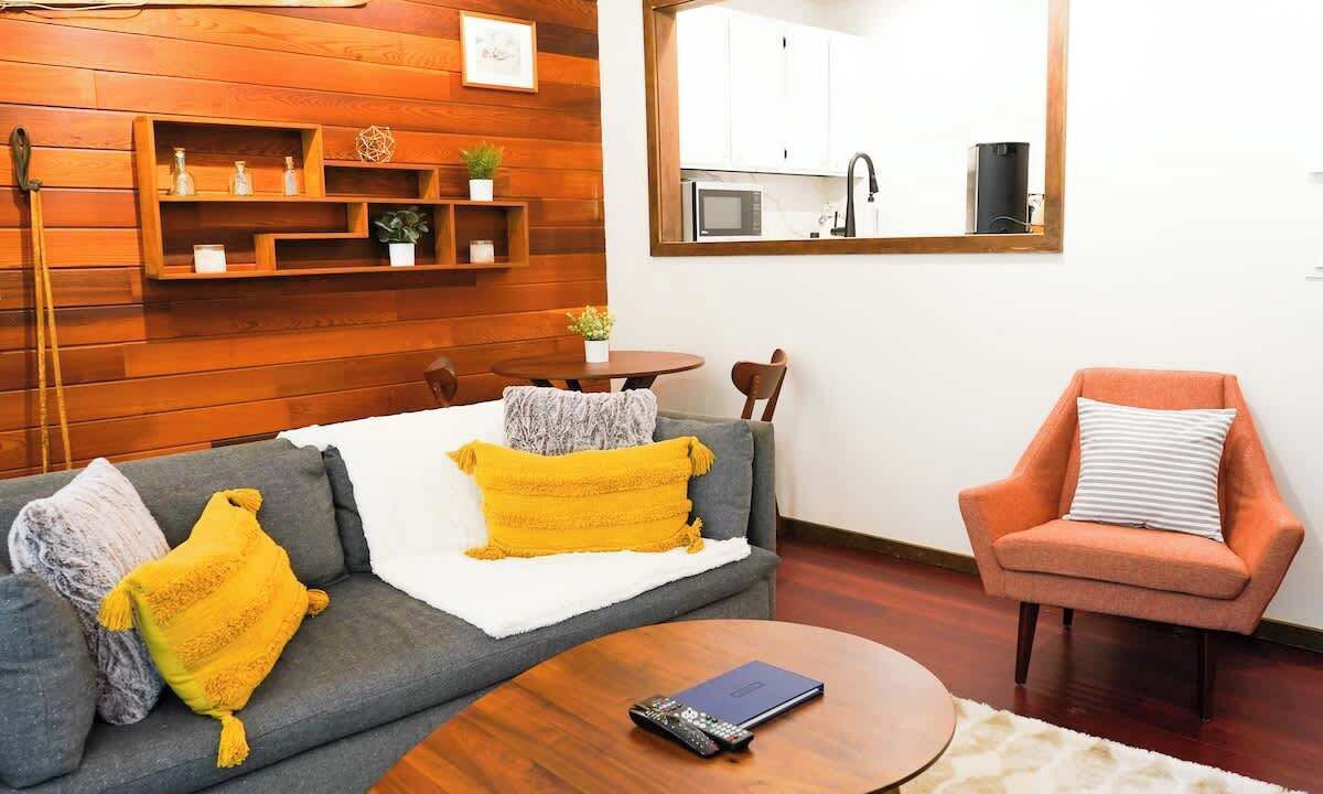 Photo of Livingroom in Glacier