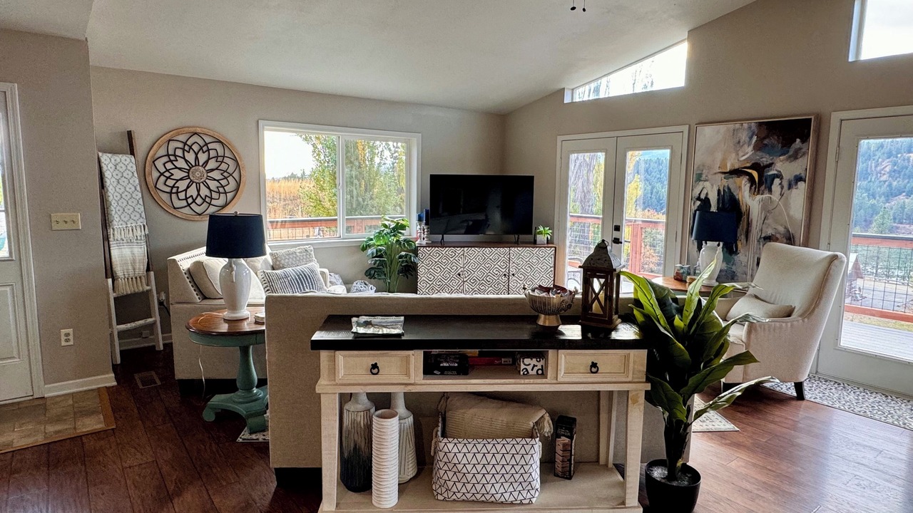 Photo of Livingroom in Kettle Falls