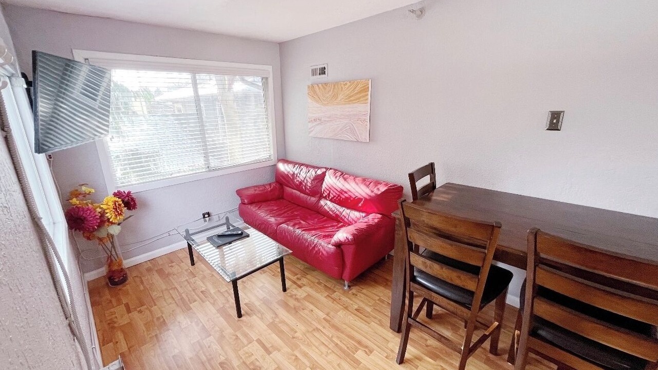 Photo of Livingroom in Hilltop