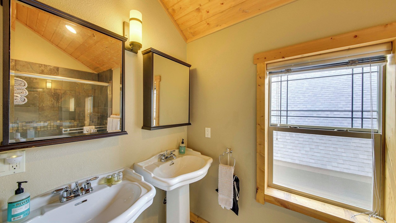 Photo of Bathroom in Sandpoint
