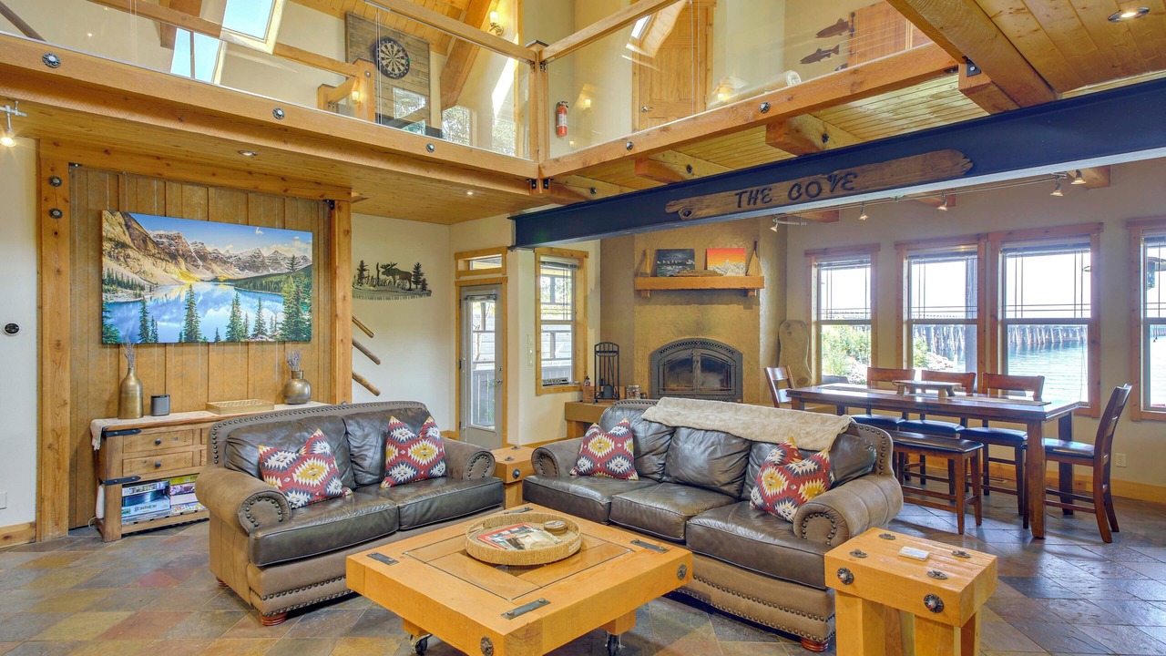 Photo of Livingroom in Sandpoint