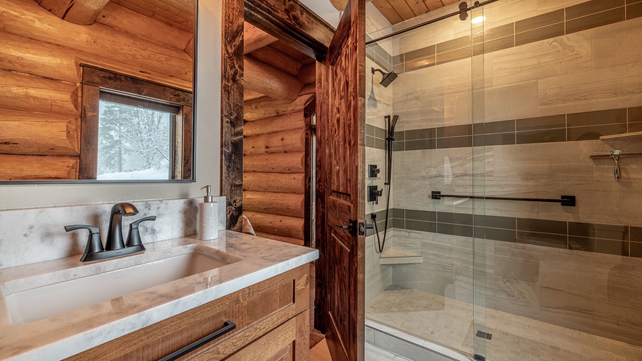 Photo of Bathroom in Leavenworth