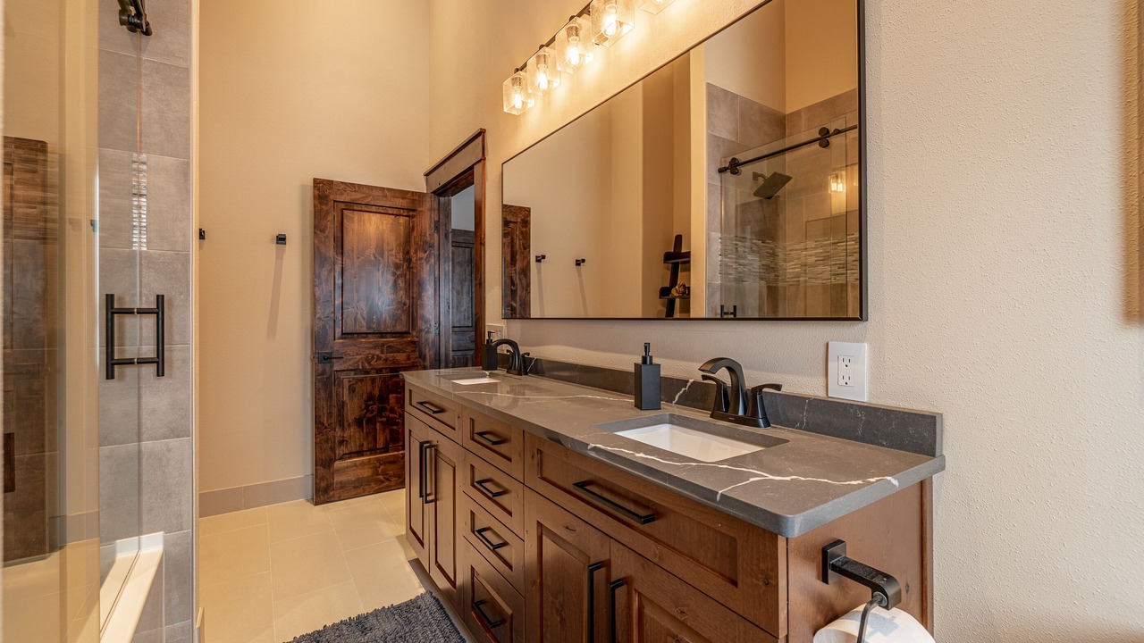 Photo of Bathroom in Leavenworth