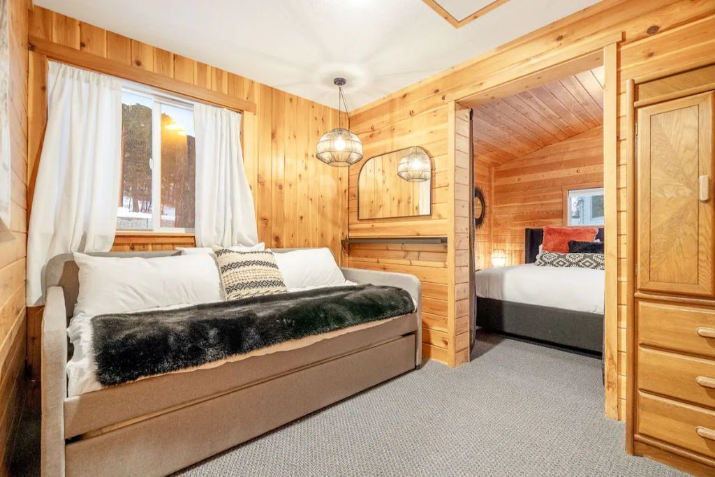 Photo of Bedroom in Garden Valley