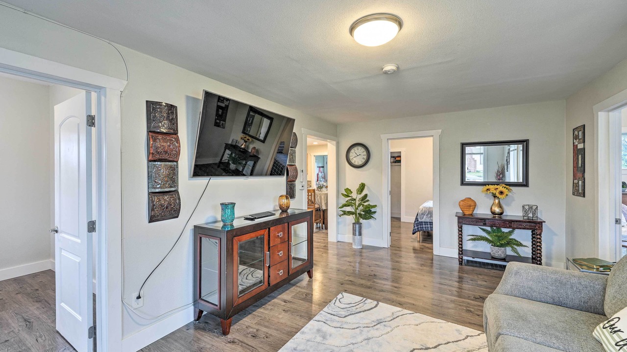 Photo of Livingroom in Port Angeles