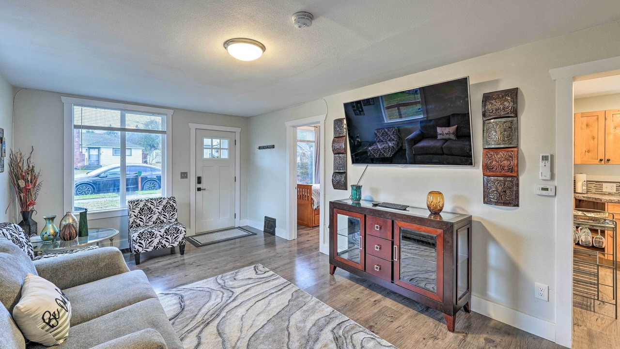 Photo of Livingroom in Port Angeles